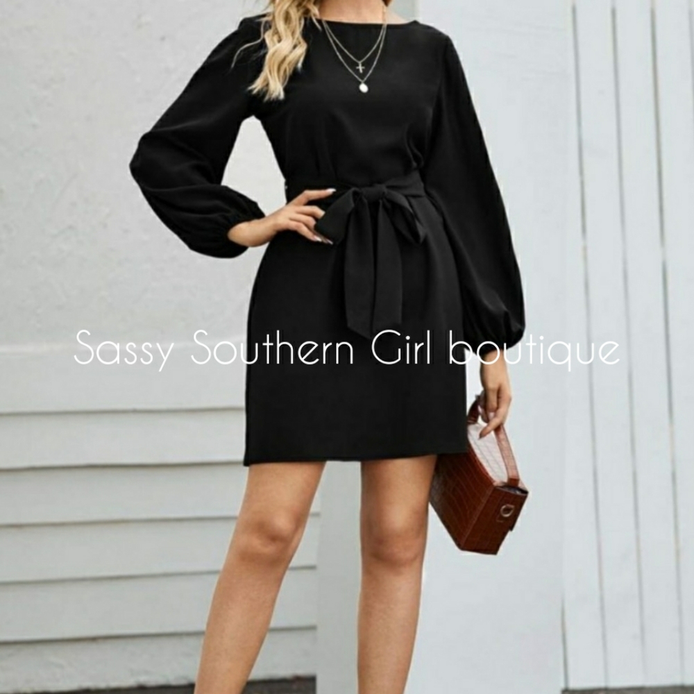 🆕⭐"Tracie" Black long sleeve front tie dress